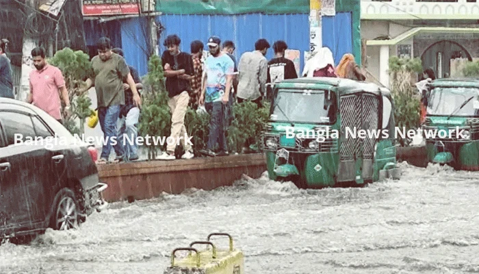 ১০ মিলিমিটার বৃষ্টিতে চট্টগ্রাম সড়কে হাঁটুপানি, ভোগান্তিতে নগরবাসী