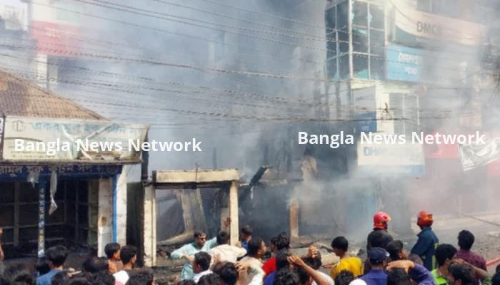 নীলফামারীতে আগুনে পুড়লো ব্যাংকসহ ২৫ প্রতিষ্ঠান
