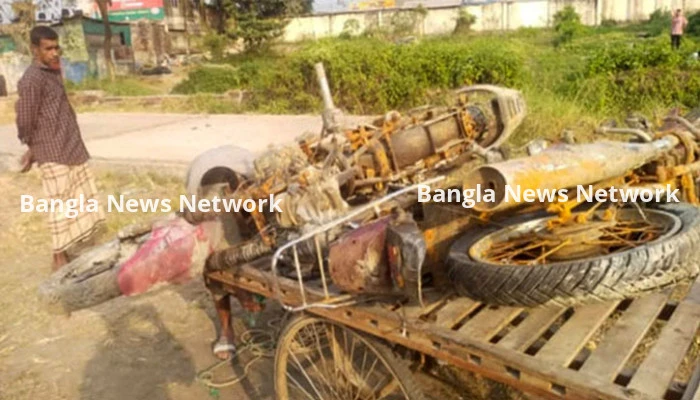 কর্ণফুলীতে পুকুর থেকে ৪টি মোটরসাইকেল উদ্ধার