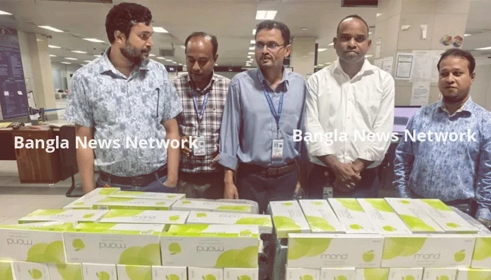 চট্টগ্রাম বিমানবন্দরে দুই যাত্রীর থেকে ৪২৯ কার্টন সিগারেট জব্দ