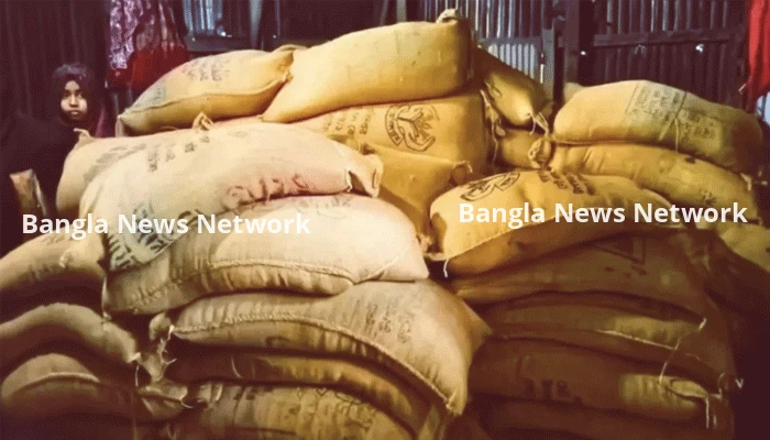জামায়াত নেতার বাড়িতে মিললো ৯৬ বস্তা সরকারি চাল