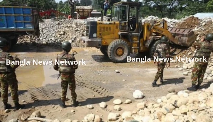 সিলেটে যৌথবাহিনীর অভিযানে প্রায় ৪ লাখ ঘনফুট পাথর উদ্ধার