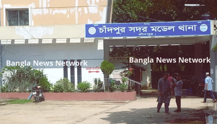 ‘হানিট্র্যাপ’ ফাঁদে ফেলে টাকা আদায়ের অভিযোগ, চক্রের ৪ নারী আটক