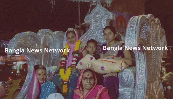 ২০০ বছর পর পরিবারে কন্যাসন্তানের জন্ম, রথে চড়িয়ে রাজকীয় বরণ