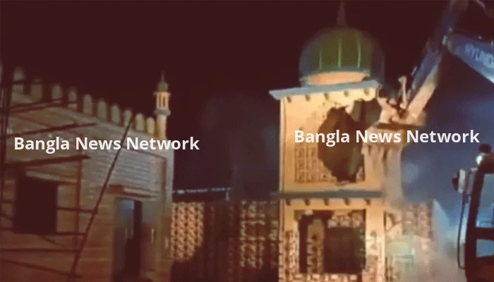 আবারও ভারতে ভাঙা হলো মসজিদ ও মাজার