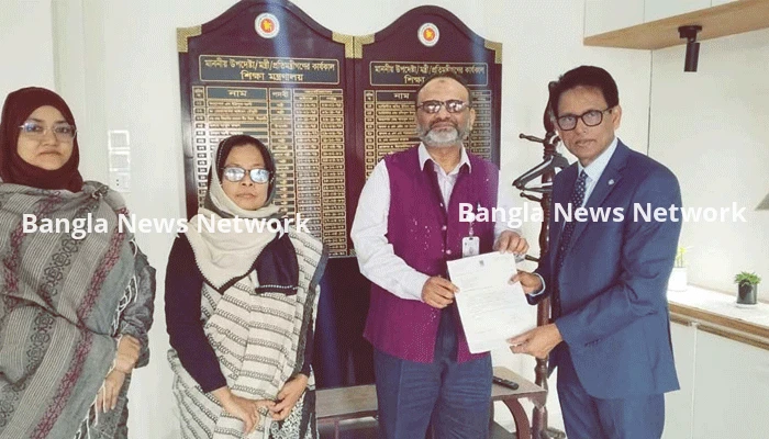 ঢাবি ভিসির অব্যাহতির আবেদন, মূল পদে ফেরার অনুরোধ
