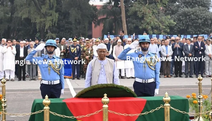 এ কে খন্দকারের জানাজায় প্রধান উপদেষ্টার অংশগ্রহণ
