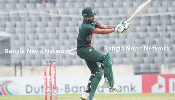 অধিনায়কত্বের অভিষেকেই শান্তর ফিফটি