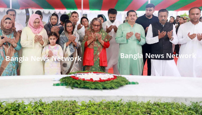 উপরে আল্লাহ আর নিচে আমার দলের লোকজন : শেখ হাসিনা