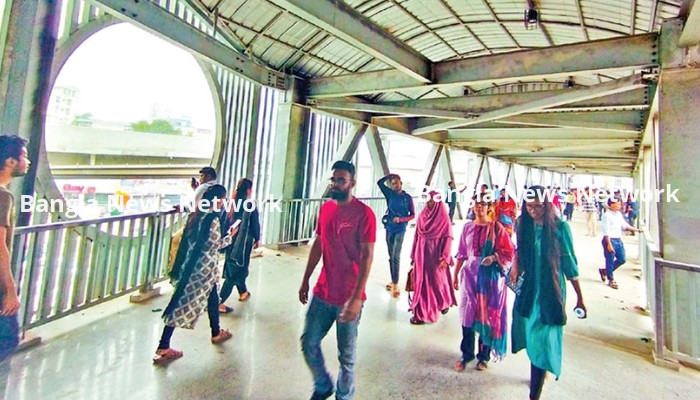 ফার্মগেটে উদ্বোধন হলো সংসদ ভবনের আদলে নান্দনিক ফুটওভার ব্রিজ