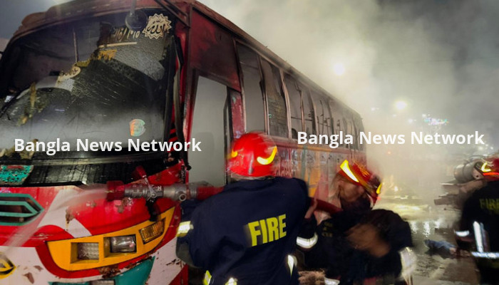 ৪৮ ঘণ্টার অবরোধ শুরুর আগেই রাজধানীতে আগুনে পুড়লো পাঁচ বাস