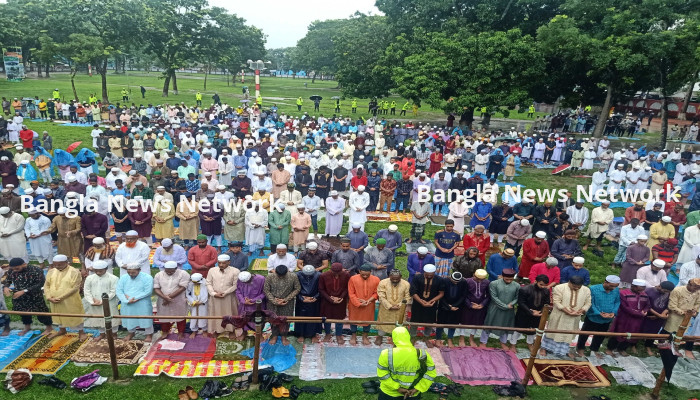 শোলাকিয়ায়  ১৯৬তম ঈদের জামাত অনুষ্ঠিত