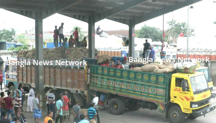 মরিচ আমদানির খবরে সিন্ডিকেটের তোরজোড়