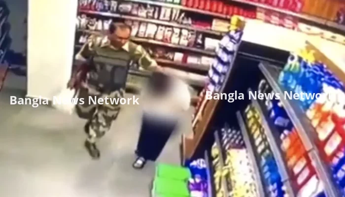 মণিপুরে নারীকে যৌন নিপীড়নের সময় ক্যামেরায় ধরা বিএসএফ সদস্য