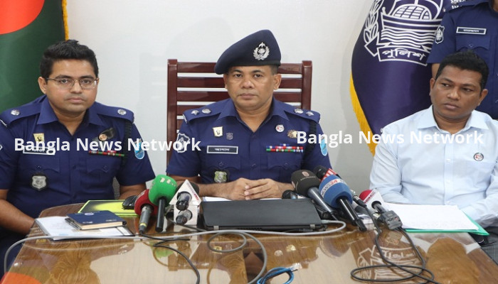 আশুলিয়ায় বাসে অগ্নিসংযোগ, ভিডিও দেখে যুবদল নেতাসহ গ্রেপ্তার ৬