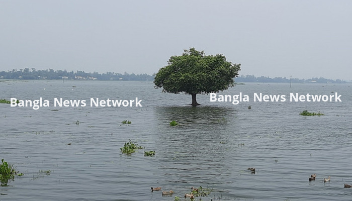 সিরাজগঞ্জে যমুনার পানি বিপৎসীমার কাছাকাছি