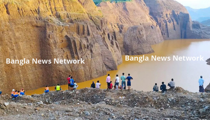 মিয়ানমারে জেডখনিতে ভূমিধস, ২৫ মরদেহ উদ্ধার