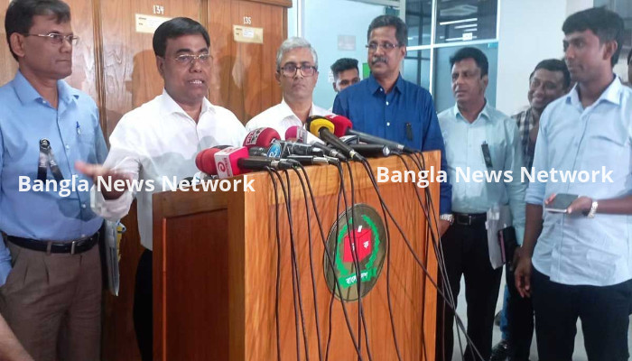 যুক্তরাজ্য-সৌদি প্রবাসী বাংলাদেশীদের স্মার্টকার্ড দেবে ইসি
