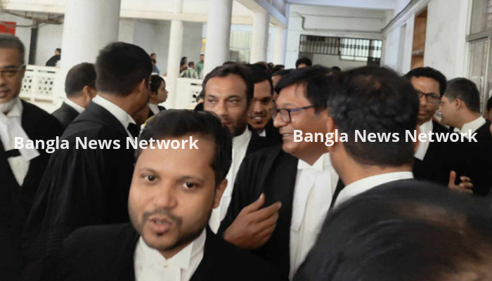 হাইকোর্টের এজলাস ছাড়লেন দুই বিচারপতি