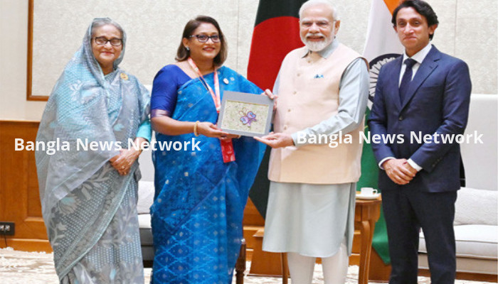 নরেন্দ্র মোদিকে সায়মা ওয়াজেদের স্যুভেনির উপহার