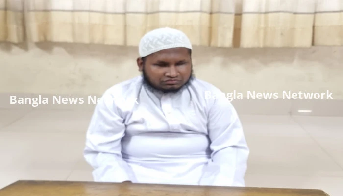 জন্মান্ধ শিক্ষক ইয়াহইয়া ছড়াচ্ছেন কোরআনের আলো