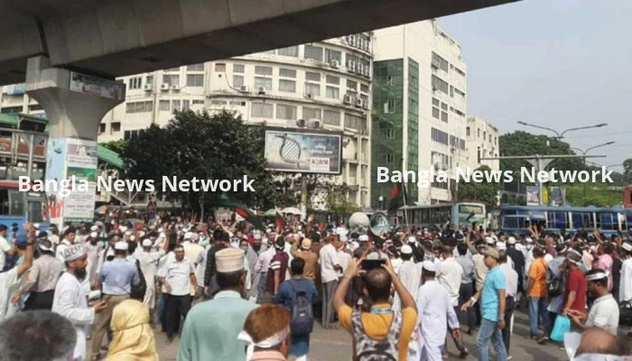 এমপিওভুক্ত শিক্ষকদের শাহবাগ মোড় অবরোধ