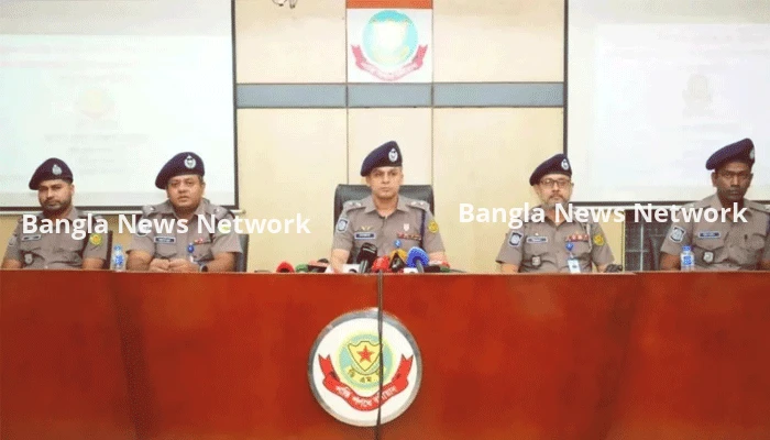বোরখা পরে প্রাথমিক শিক্ষা অধিদপ্তরে আগুন দেয় পরিচ্ছন্নতা কর্মী: পুলিশ