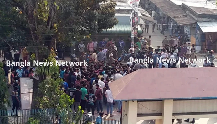 বাকৃবিতে ছাত্রী হলের সীমানা নিয়ে ছাত্রলীগের সংঘর্ষ, আহত ৮
