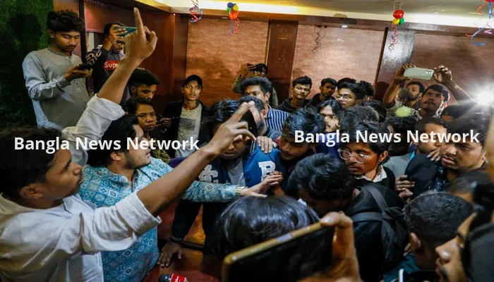 চট্টগ্রামে সমন্বয়কদের দুই পক্ষের পাল্টাপাল্টি অভিযোগ, সংবাদ সম্মেলনে হট্টগোল