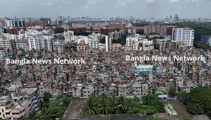 জেনেভা ক্যাম্পে ২ গ্রুপের সংঘর্ষ, ককটেল বিস্ফোরণে যুবক নিহত