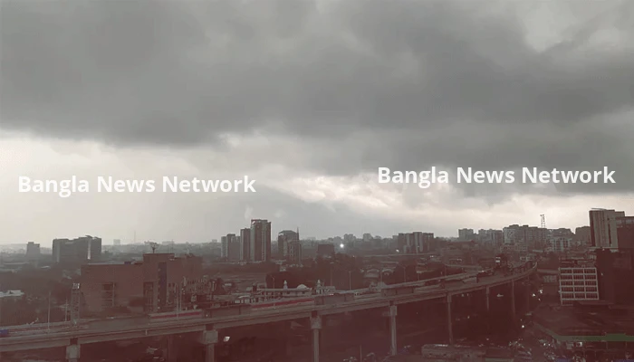 ঢাকার আকাশে মেঘ-বৃষ্টির আভাস, কাটছে না ভ্যাপসা গরম