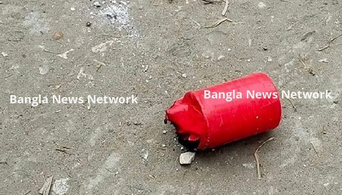 রাজধানীর জিরো পয়েন্ট এলাকায় ককটেল বিস্ফোরণ