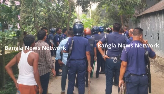 মসজিদ নির্মাণ নিয়ে দফায় দফায় সংঘর্ষ-অগ্নিসংযোগ, ১৪৪ ধারা জারি