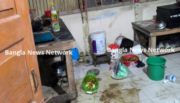 বন্যহাতির তান্ডবে একটি টিনের ঘর ক্ষতিগ্রস্ত