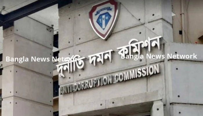 দুদকের সাবেক চেয়ারম্যান ইকবাল মাহমুদের বিরুদ্ধে অনুসন্ধানের সিদ্ধান্ত