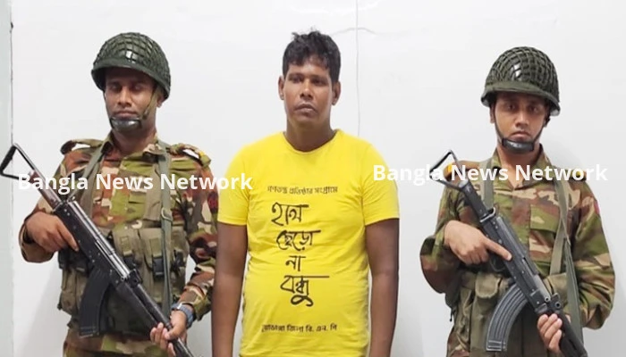 চুয়াডাঙ্গায় বিদেশি পিস্তল-গুলিসহ আটক ১