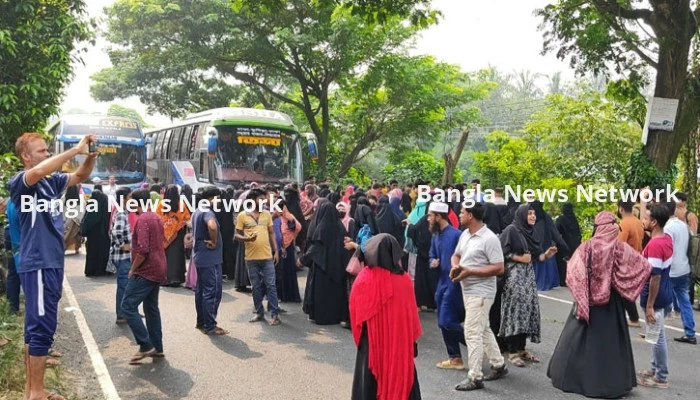 মুন্সিগঞ্জের গজারিয়ায় ঢাকা-চট্টগ্রাম মহাসড়কে অবরোধ