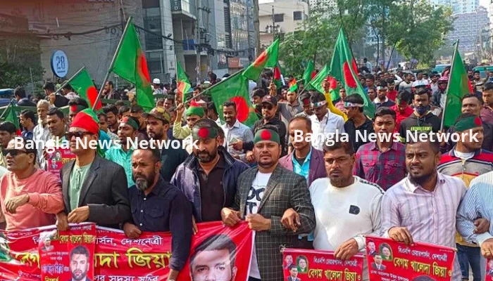নয়াপল্টনে নেতা কর্মীদের ঢল