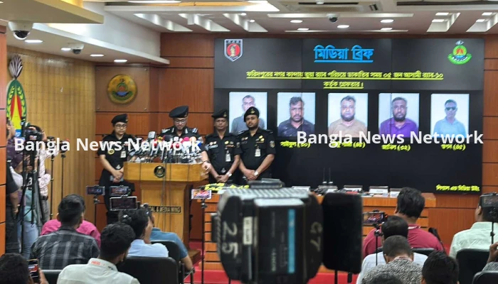 ভুয়া র‌্যাব পরিচয়ে ডাকাতি, ফরিদপুরে গ্রেফতার ৫