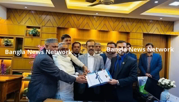 মনোনয়নপত্র জমা দিলেন ফজলুল হক মিলন