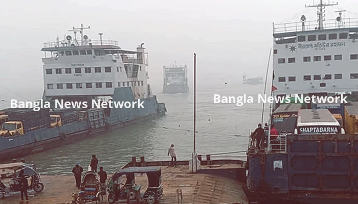 দৌলতদিয়া-পাটুরিয়া রুটে সাড়ে তিন ঘণ্টা ফেরি বন্ধ, যাত্রীর দুর্ভোগ