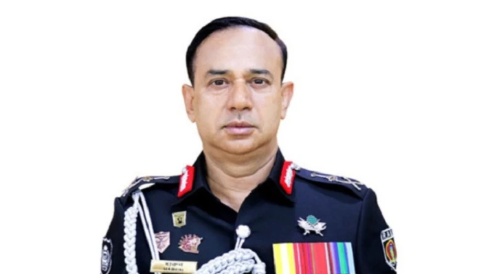 স্ত্রী-কন্যাসহ র‍্যাবের সাবেক ডিজি হারুনের দেশত্যাগে নিষেধাজ্ঞা