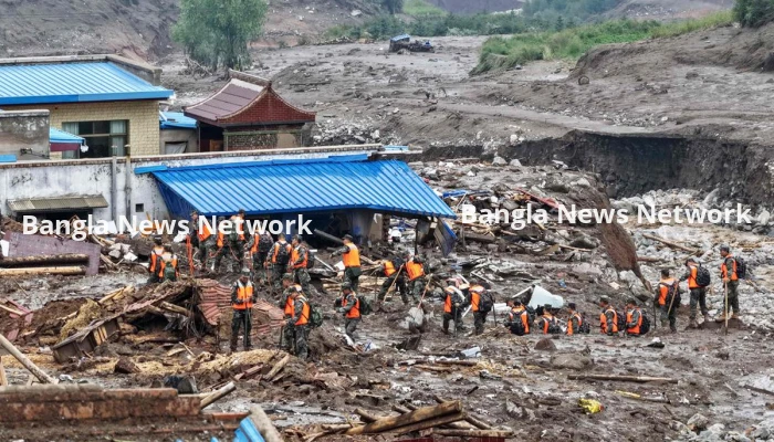 ভয়াবহ বন্যায় বিপর্যস্ত চীনের গানসু প্রদেশ