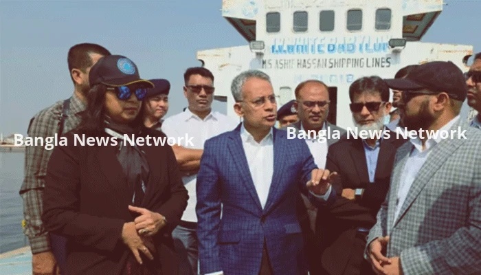 খালাস না করে জাহাজেই পণ্য মজুত, আকস্মিক সফরে এসে মামলার নির্দেশ মন্ত্রীর