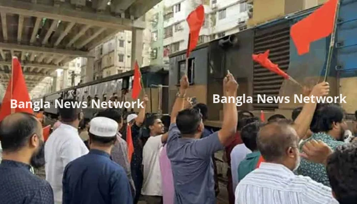রাজধানীতে ট্রেন আটকে বিক্ষোভ বৃহত্তর সিলেটবাসীর