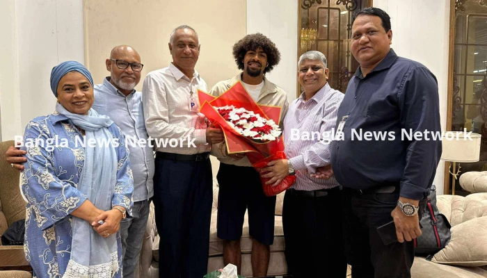 বাংলাদেশে ফিরলেন হামজা চৌধুরী, সিঙ্গাপুর ম্যাচের প্রস্তুতি শুরু আজ