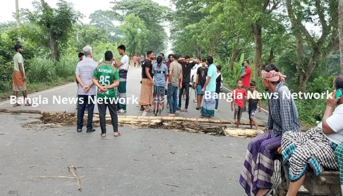 ফরিদপুরে সড়ক অবরোধকারীরা বিকেলের মধ্যে না সরলে ব্যবস্থা: স্বরাষ্ট্র উপদেষ্টা