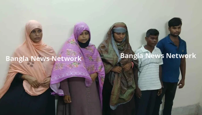 পাবনায় মাকে মারধরের ঘটনায় মামলা দায়ের, ছেলেসহ ৫জন গ্রেফতার