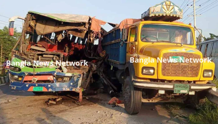 সেপ্টেম্বরে সড়কে ঝরেছে ৪১৭ প্রাণ
