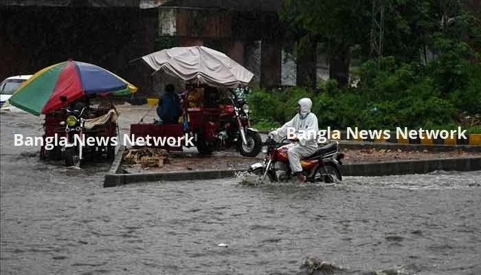 পাকিস্তানে টানা বৃষ্টিতে ১৩ জনের প্রাণহানি, আহত ৯২